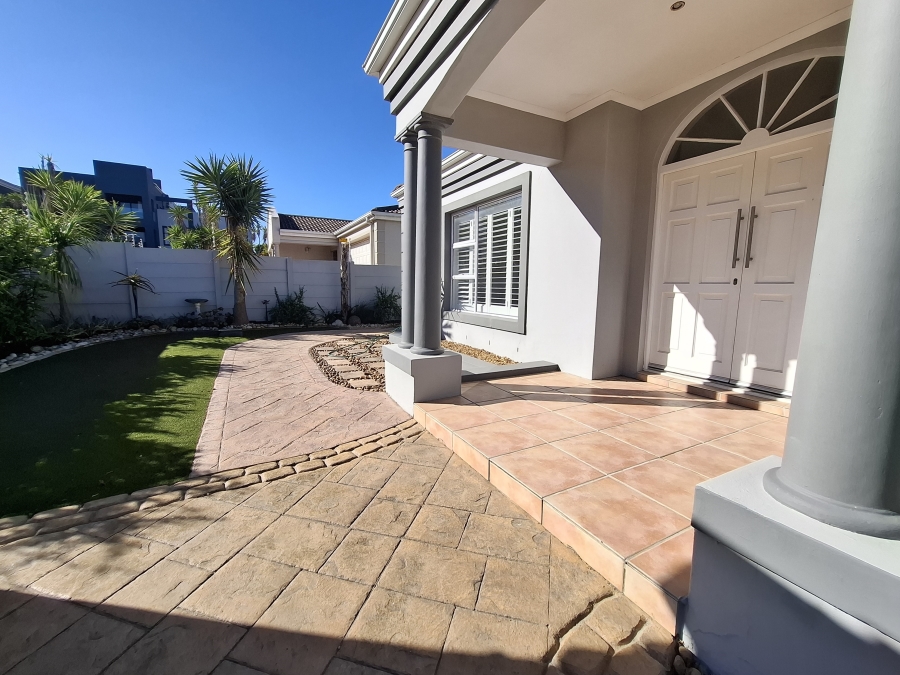 4 Bedroom Property for Sale in West Beach Western Cape
